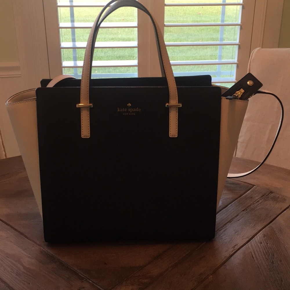 Cedar Street Hayden ✨💕👜